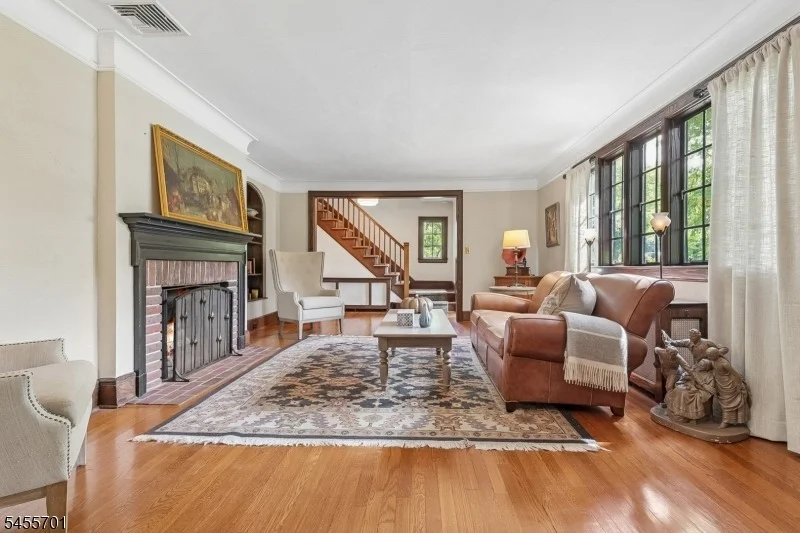 Photo of 176 Canoe Brook Pkwy