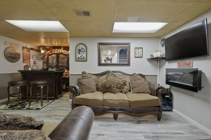 Photo of 58 Oriole Dr