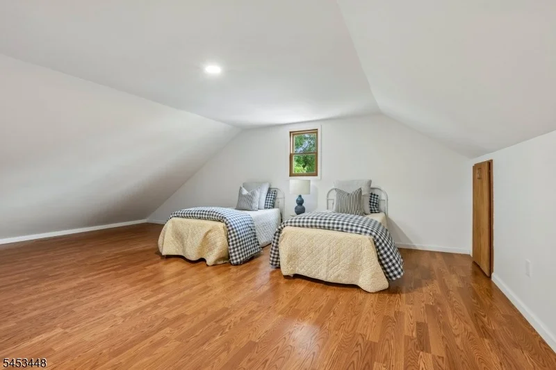 Photo of 650 Ridgewood Rd