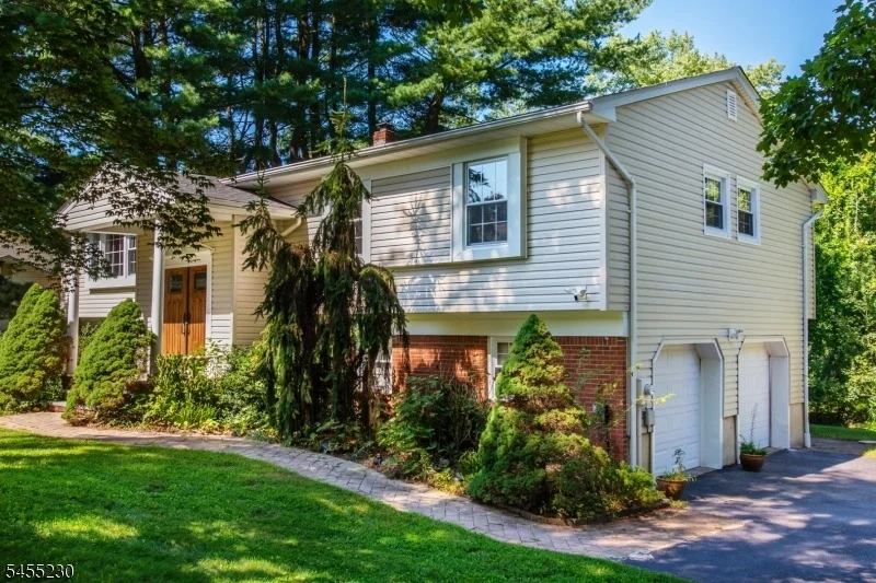 Photo of 14 Winding Way