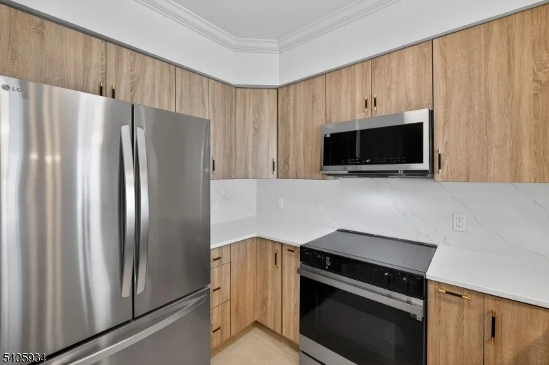Photo of 8 Maple Cres Unit 12