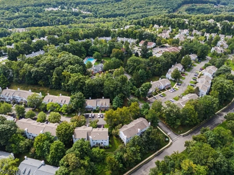 Photo of 42 HICKORY WAY