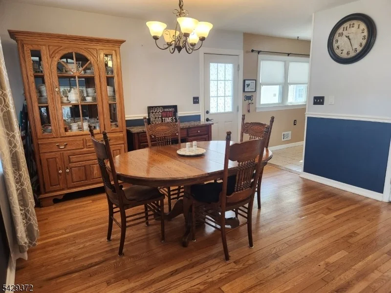 Photo of 39 Niagara St