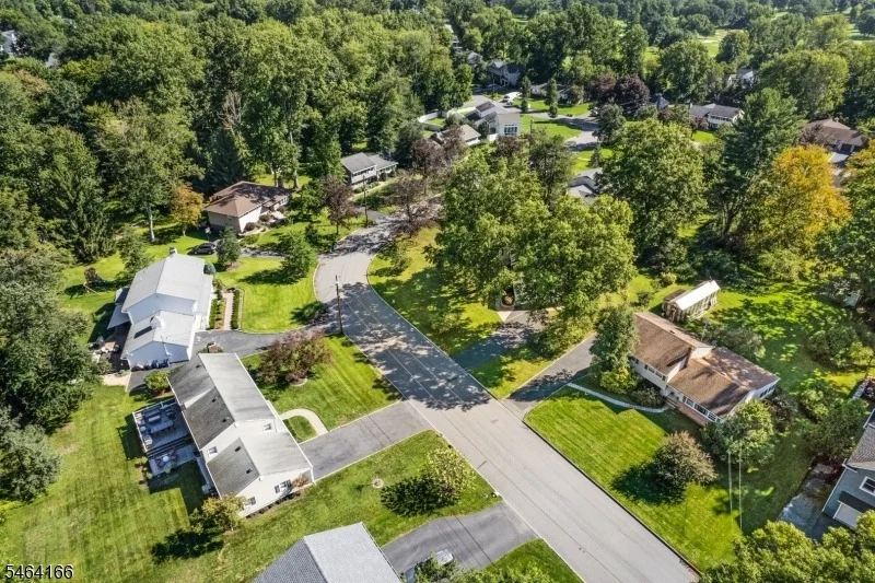 Photo of 4 Pierson Ln