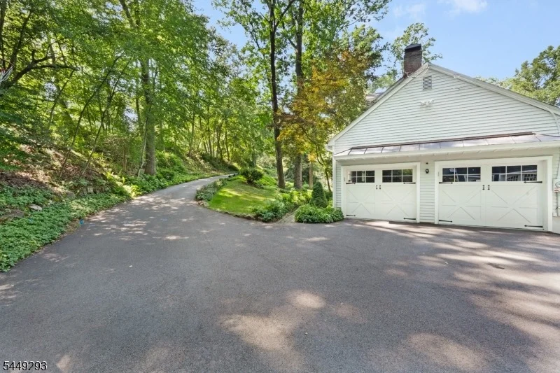Photo of 11 Summit Rd
