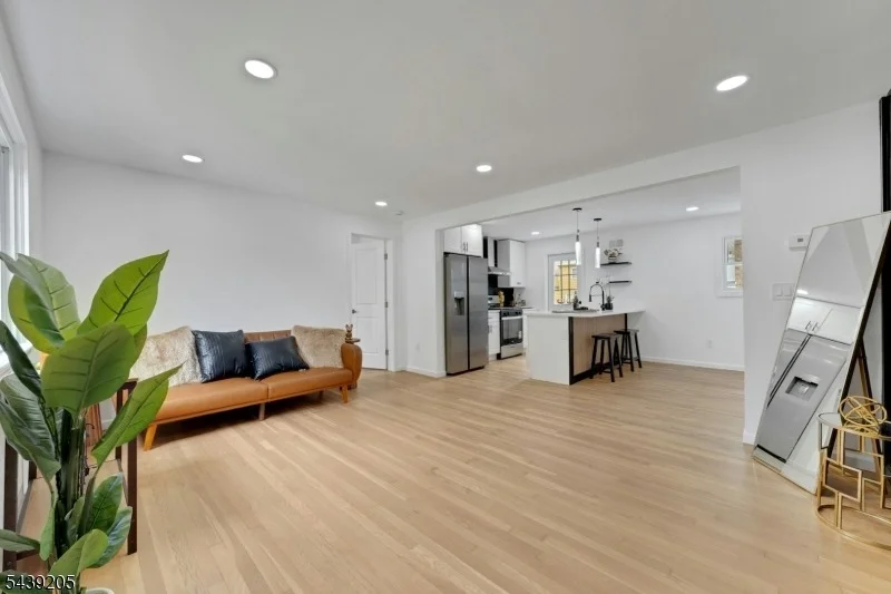 Photo of 12 Lerome Pl