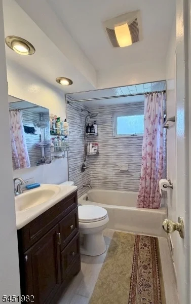 Photo of 114 Sandra Dr