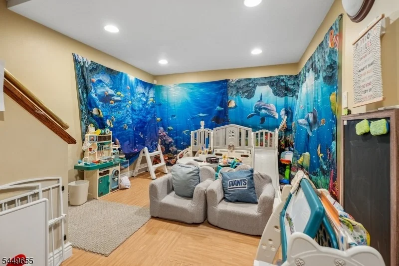 Photo of 9 Pitcairn Dr