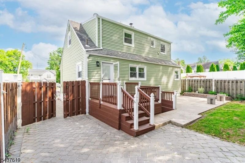 Photo of 135 Kenzel Ave
