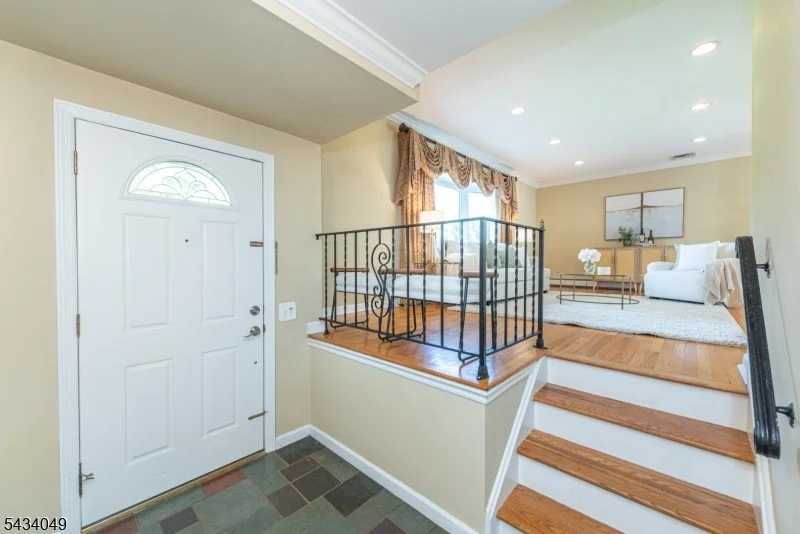 Photo of 27 Bogert Rd
