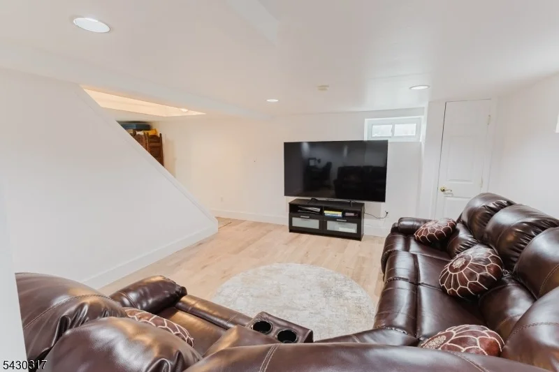 Photo of 382 Martin Rd