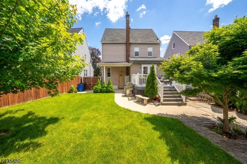 Photo of 1269 Robinson Ter