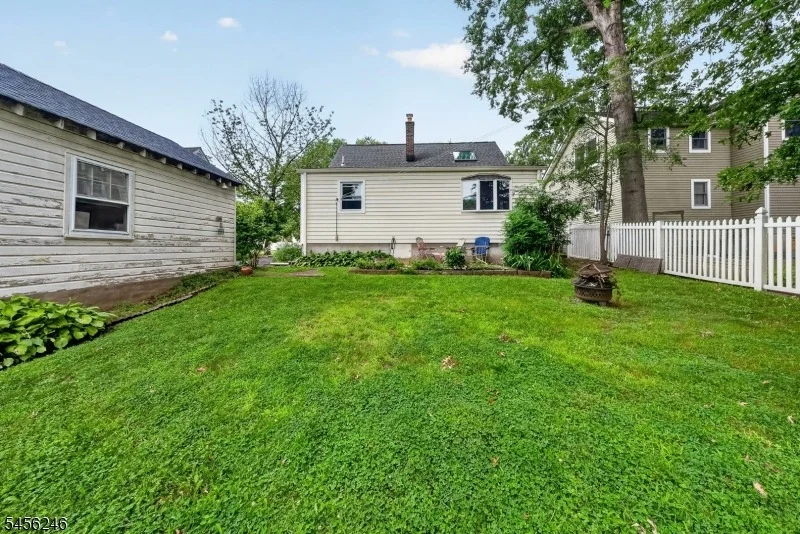 Photo of 12 Omaha Dr