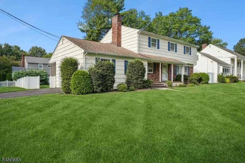 Photo of 25 MANCHESTER DRIVE