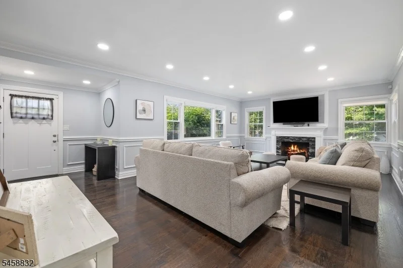 Photo of 330 Springfield Ave