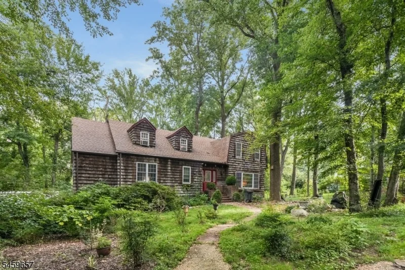 Photo of 44 Chestnut Rd