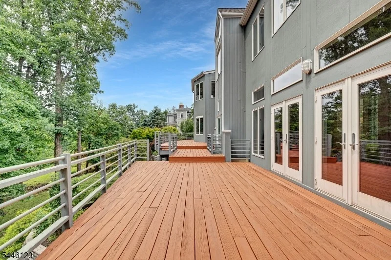 Photo of 30 Ellsworth Dr