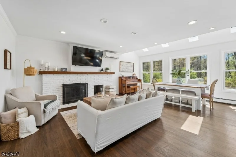 Photo of 108 Beacon Hill Rd