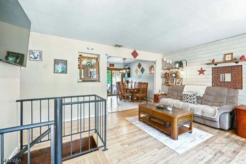 Photo of 194 Decker Pond Rd