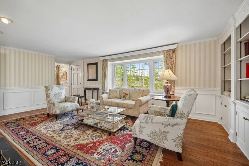 Photo of 638 Mountain Ave