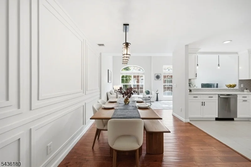 Photo of 281 Riverwalk Way
