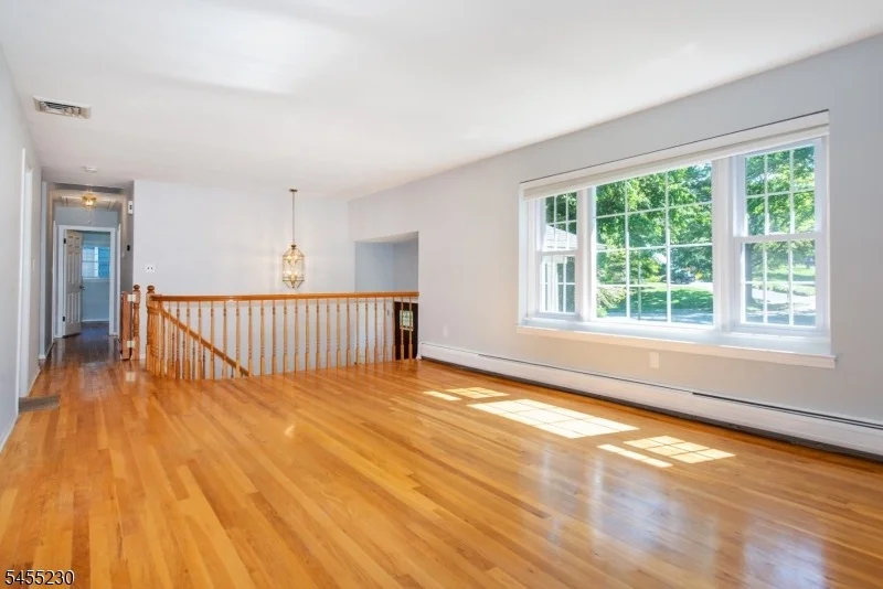 Photo of 14 Winding Way