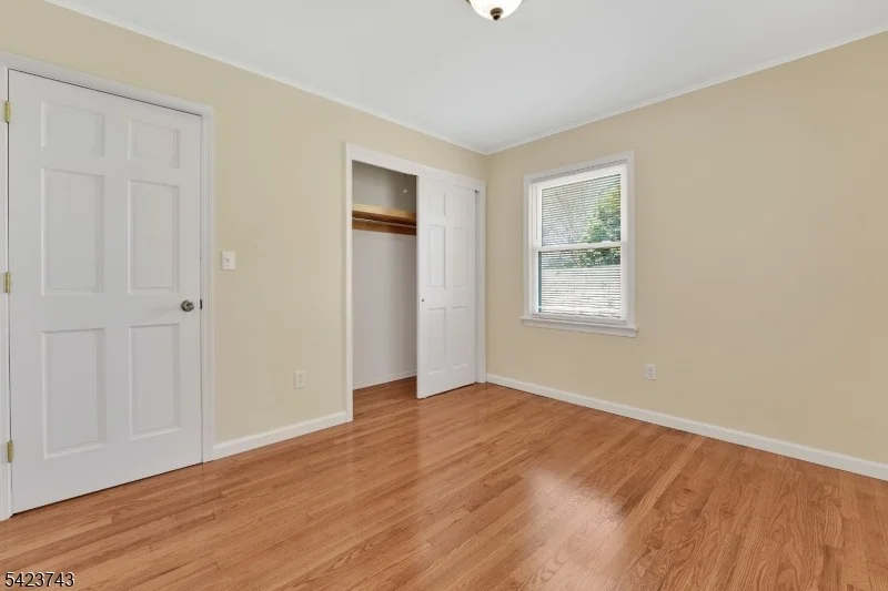 Photo of 16 Lingert Ave