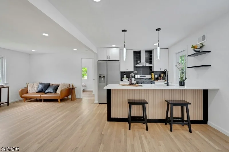 Photo of 12 Lerome Pl