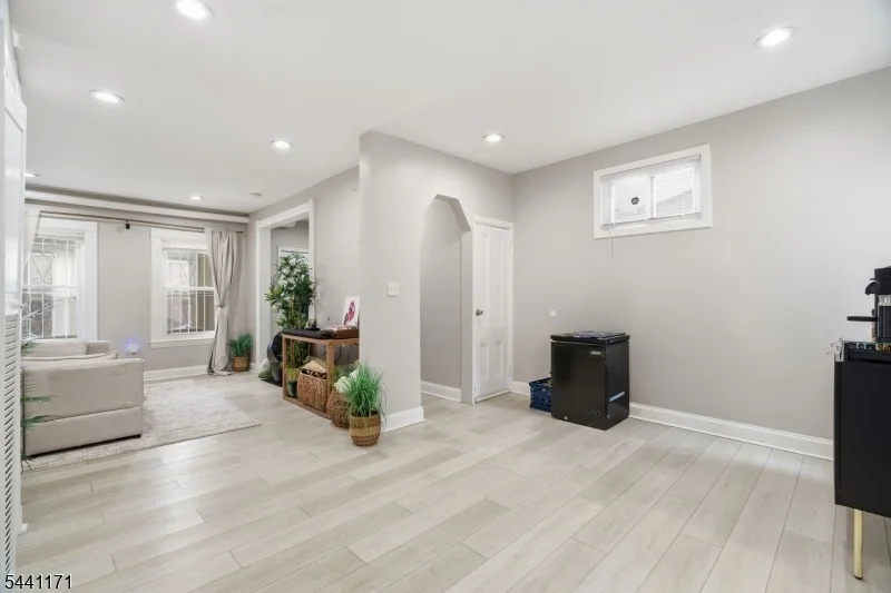 Photo of 87 Madison Ave