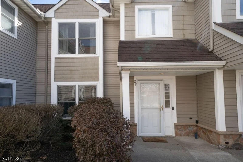 Photo of 89 Bourne Cir