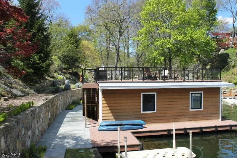 Photo of 9 Cox Ln