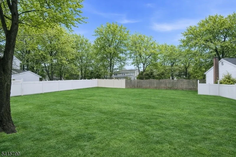 Photo of 23 Smithfield Dr