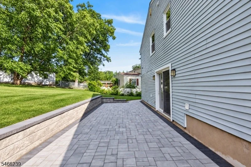 Photo of 280 Whippany Rd