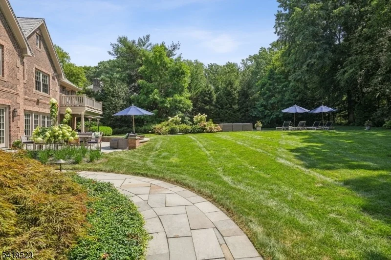 Photo of 30 Robert Dr
