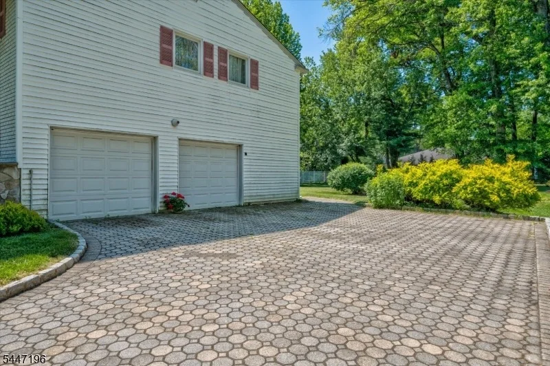 Photo of 57 Robbins Ave