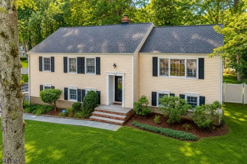 Photo of 69 Jones Dr