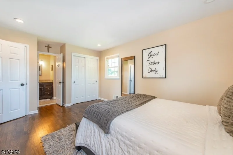 Photo of 3 Knoll Rd