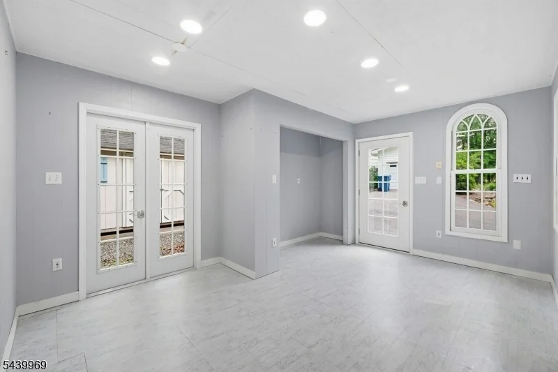 Photo of 223 Beacon Hill Rd