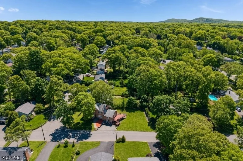 Photo of 17 Hickory Dr