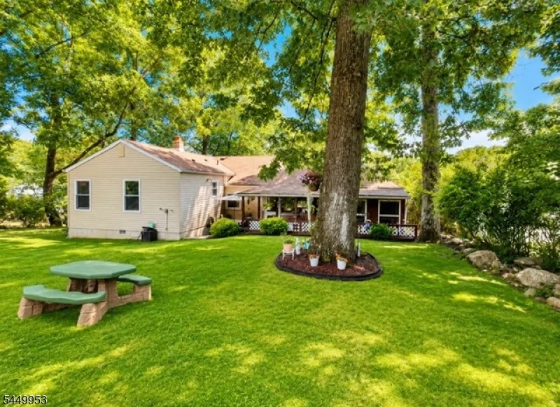 Photo of 501 Diamond Spring Rd