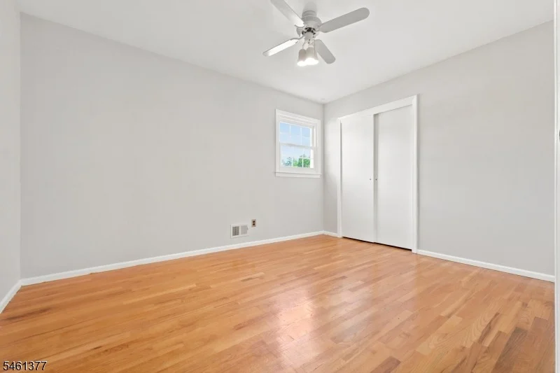 Photo of 350 Parsippany Blvd