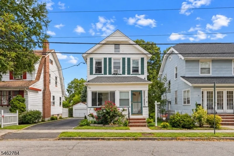 Photo of 35 Clinton St