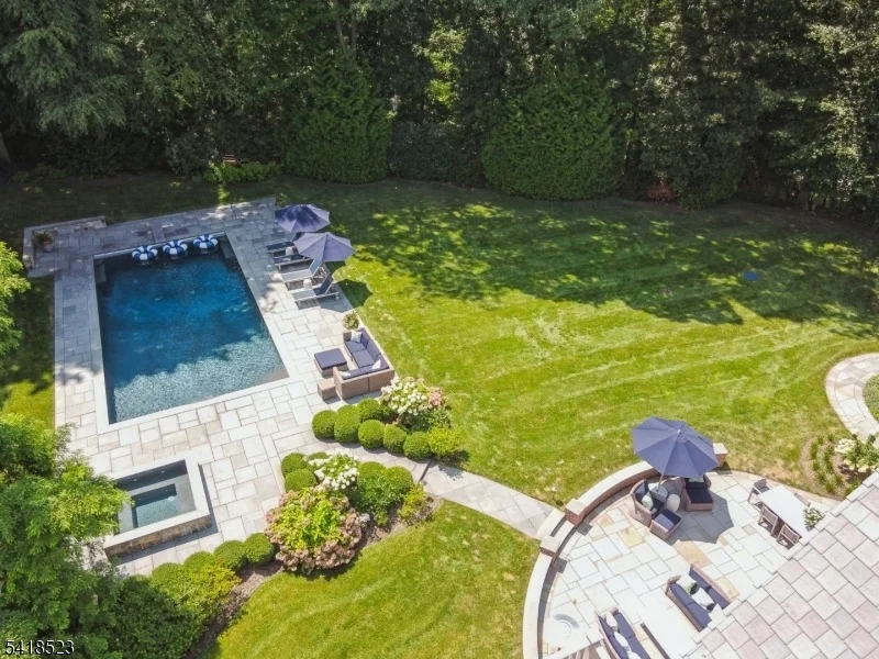 Photo of 30 Robert Dr