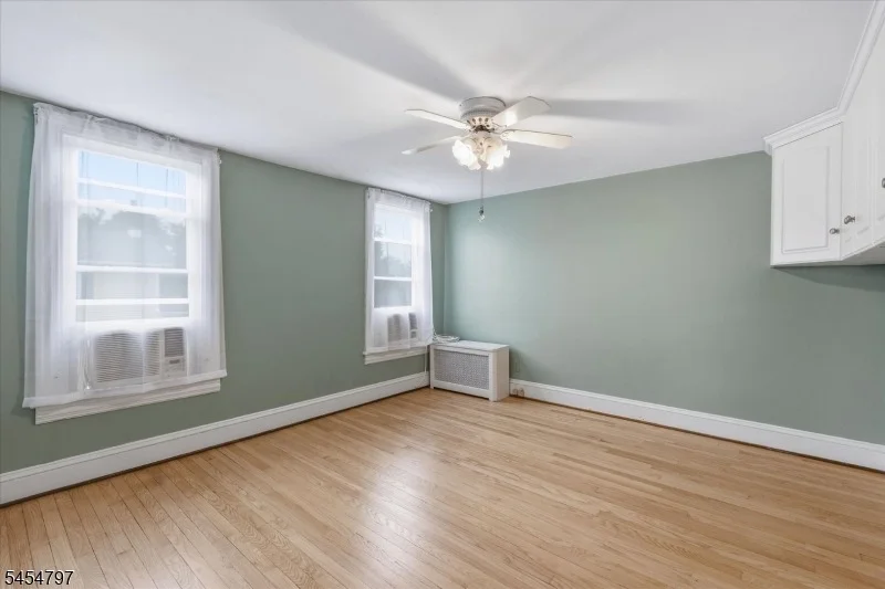 Photo of 175 Main St