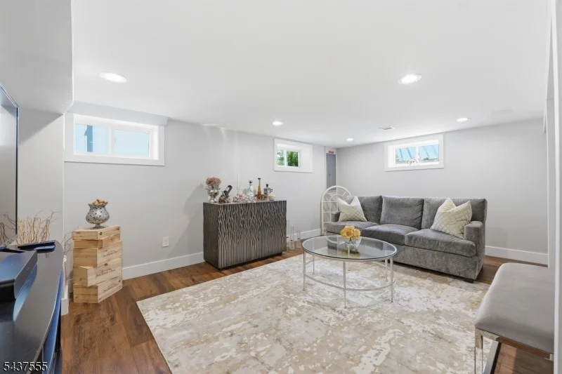 Photo of 307 N Farview Ave