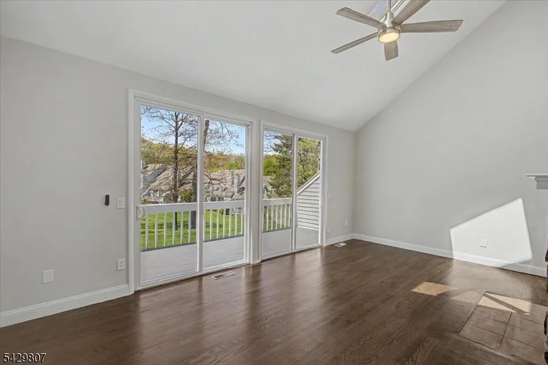 Photo of 74 Cobbler Sq