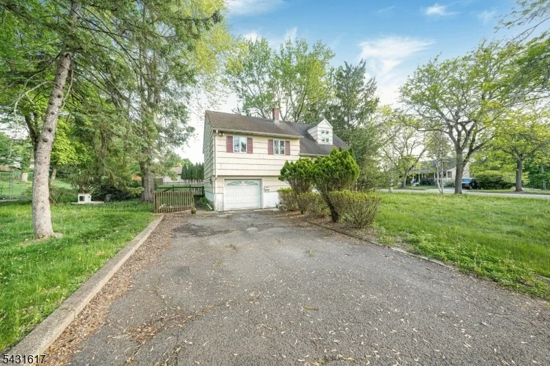 Photo of 111 Deerfield Rd