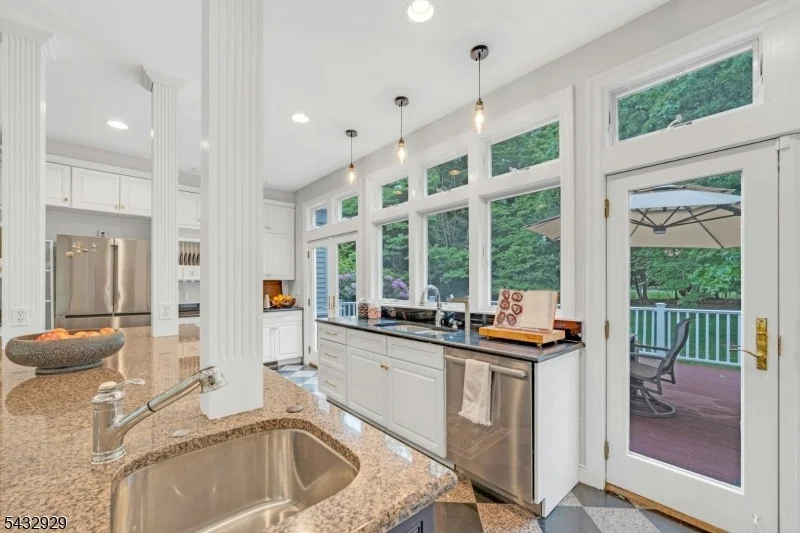 Photo of 42 Llewellyn Rd