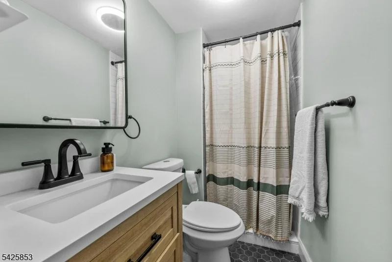 Photo of 133 Central Ave