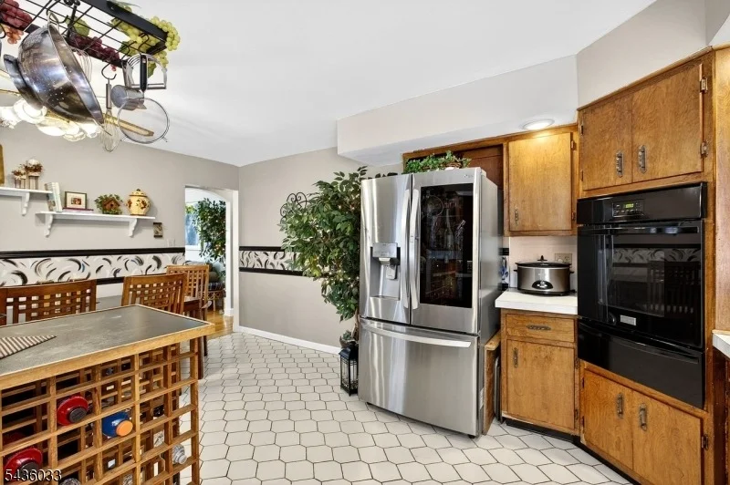 Photo of 73 JAMES AVENUE
